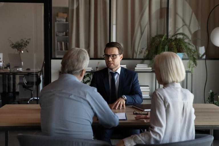 À quel âge faut-il souscrire une assurance retraite à Douai ?